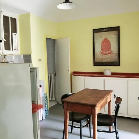 Gioia 11 Apartment